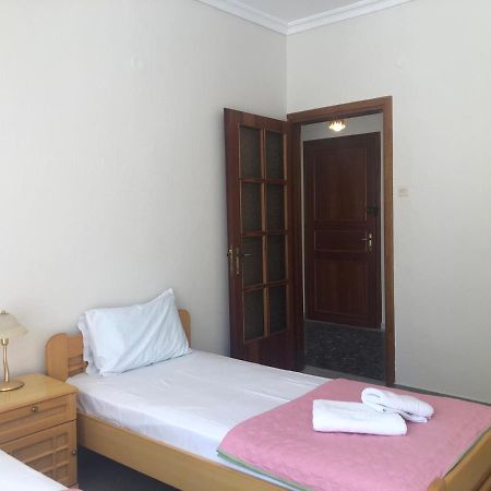 Central Apartment Nea Iraklitsa Екстериор снимка